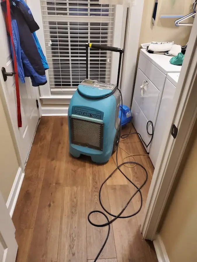 Commercial dehumidifier deployed for Flood Damage Cleanup in Mechanicsville